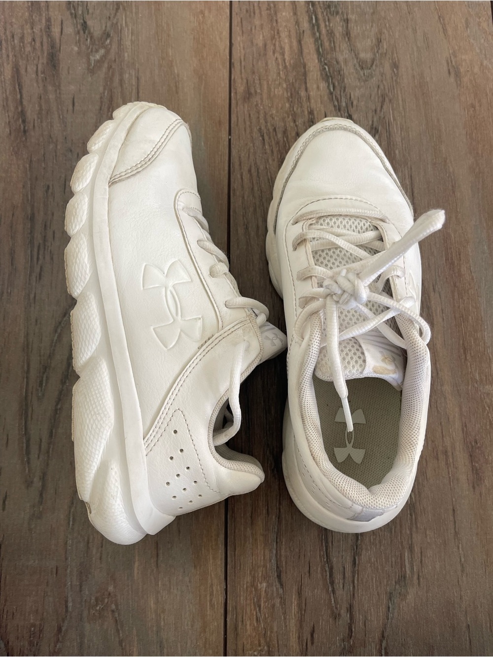 Under Armour GS Assert 8 Uniform Synthetic sneakers for kids white size youth 4
